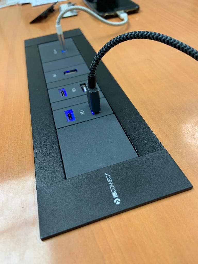 Intro2.0 en acabado negro | IBConnect